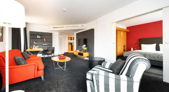 Люкс с 2 комнатами THE MADISON Hotel Hamburg