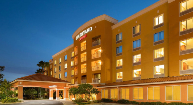 Четырёхместный номер Standard Courtyard Jacksonville Orange Park