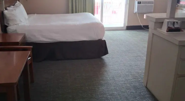 Двухместная студия с балконом Gulfview Hotel - On the Beach