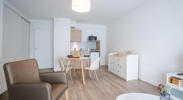 Quality Aparthotel Clermont-Ferrand Stadium, Забронировать Отель Отели Клермон-Ферран с парковкой, рядом с Больница «Эстен», Парковка