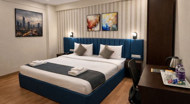 Номер Premium Turquoise Kharadi A Business Hotel