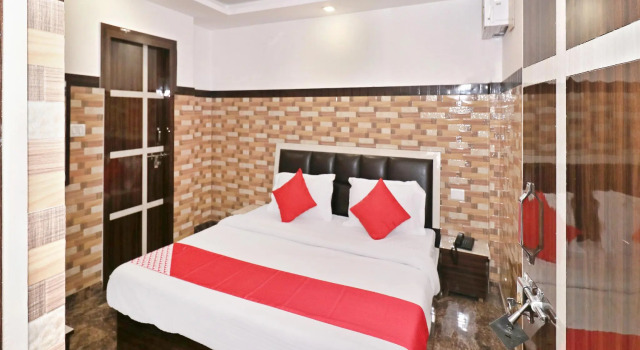 OYO 39383 Hotel Ashoka Residency, Забронировать Отель Отели Джамму и Кашмира с завтраком, Завтраки