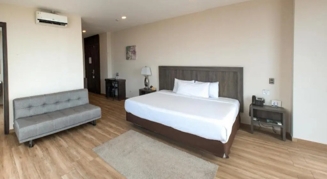 Полулюкс REEC Machala by Oro Verde Hotels