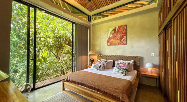 Deluxe Chata Caribbean Courtyard Villas 6 to 10 pp