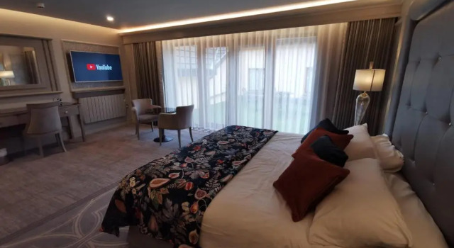 Двухместный номер Deluxe с балконом Errigal Country House Hotel