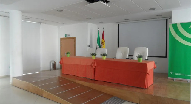 Albergue Inturjoven & Spa Jaen, Book Hostel / Vandrerhjem Hostels i Jaen, Hostel / Vandrerhjem