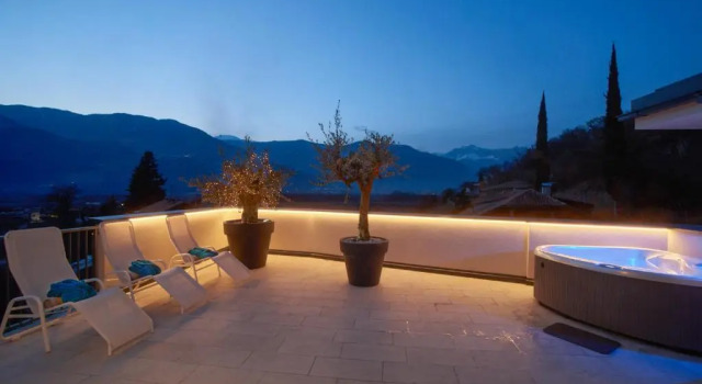 Апартаменты Deluxe Penthouse & Garden - luxury apartment