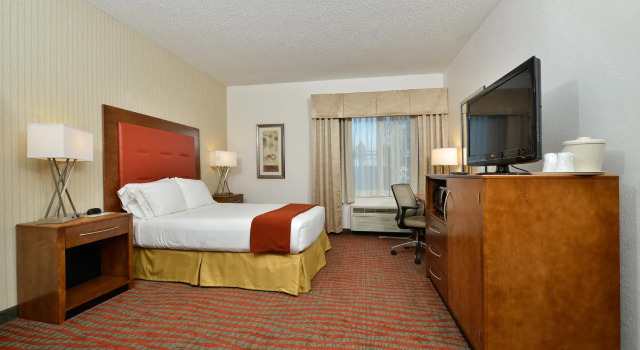 Двухместный номер Standard Holiday Inn Express Boston - Milford by IHG