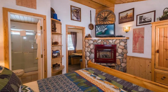 Четырёхместный номер Standard Fireside Lodge
