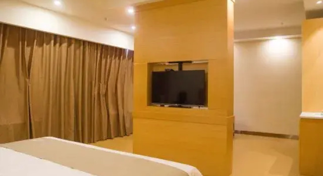 Люкс Business GreenTree Inn (Suqian Xingfu North Road Green Shangjun Branch)