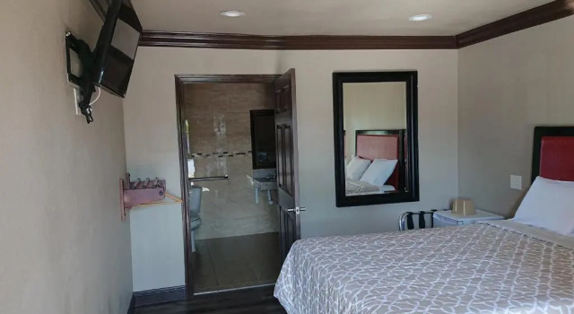 Одноместный номер Standard Santa Ana Travel Inn