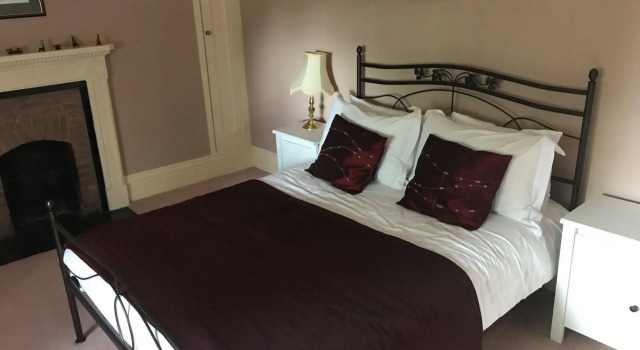 Newburgh House Bed & Breakfast, Book Bed and Breakfast Hoteller i Yorkshire Moors med parkering, Parkering