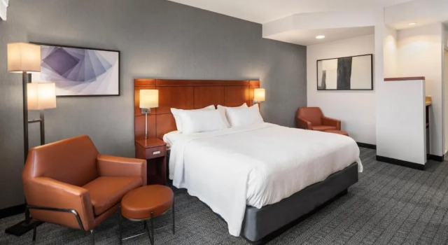 Номер Standard Courtyard Mankato Marriott