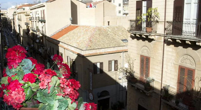 B&B Felice, Забронировать Отель Отели Палермо с парковкой, рядом с Кафедральный собор, Парковка