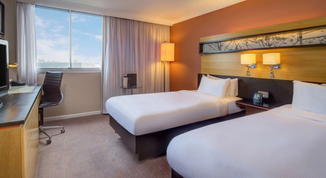 Номер Connecting семейный Hilton Leeds City
