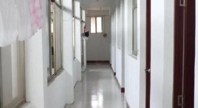 Qufu Kangtai Hotel, Prenota Hotel Hotel a Shandong con parcheggio, Parcheggio