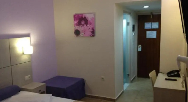 Двухместный номер Standard с балконом Imperial Hotel