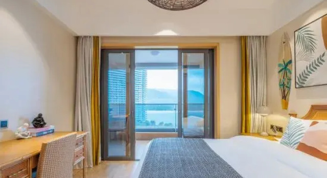 Люкс Deluxe Yajing Haiju Surfing Seaview Design Hotel (Wanning Sunac Riyuewan Branch)