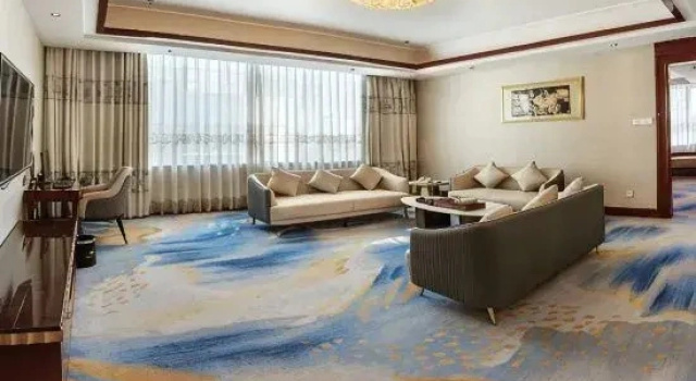 Двухместный люкс Deluxe Yijian Holiday Hotel