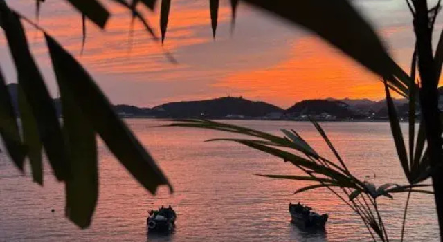 Qingdao Fengqing Wuji · Cliff Full Sea View Resort Hotel (Liuqinghe Beach, Laoshan Scenic Area), Reserva ahora Resort Qingdao 