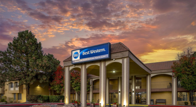 Best Western Airport Albuquerque InnSuites Hotel & Suites, Rezerwuj Hotel Albuquerque Nowy Meksyk