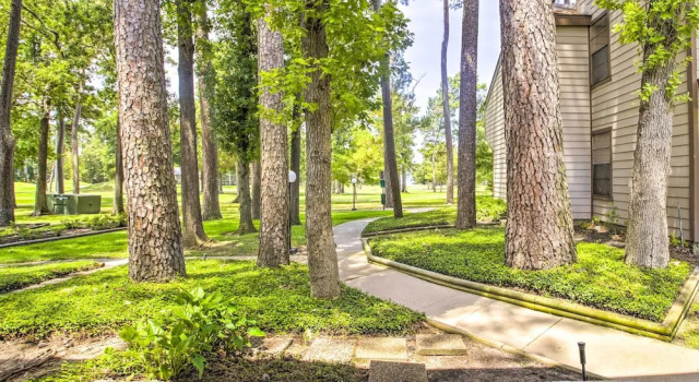 Апартаменты Walden Golf Course Condo Near Lake Conroe!