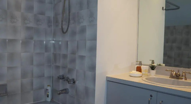 Cozy 2 bedrooms condo with stunning Mont Tremblant mountain and lakeview, Rezervasyon Otel Mont-Tremblant Village 