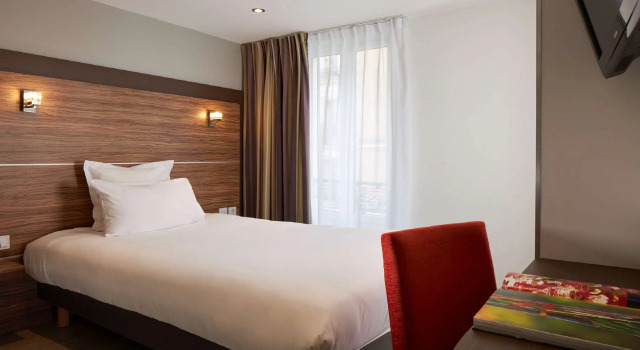 Одноместный номер Standard Hotel Apolonia Paris Montmartre; Sure Hotel Collection by Best Western