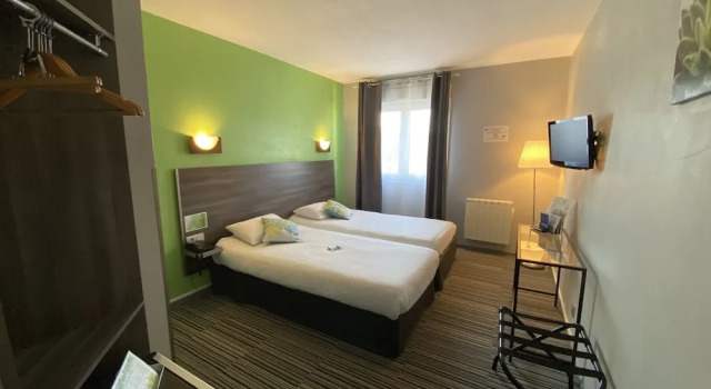 Двухместный номер Comfort Hôtel Bagatelle