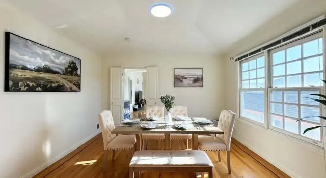 Апартаменты South SF Spacious Entire Unit With 3brs 3bth on 2F