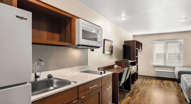 Четырёхместный люкс WoodSpring Suites Port St Lucie