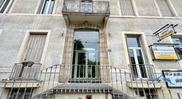 Mezzanine Spa Stay for 4