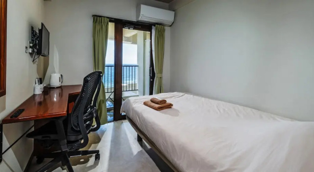 Одноместный номер Standard с балконом и с видом на море Hotel Sunset American