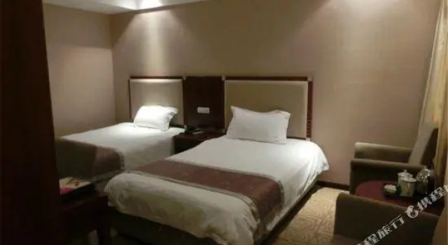 Tongnan Tianbao Hotel, Buchen Sie Hotel Tongnan Chongqing