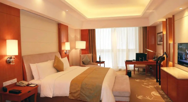 Номер Deluxe Huaguoshan Hotel