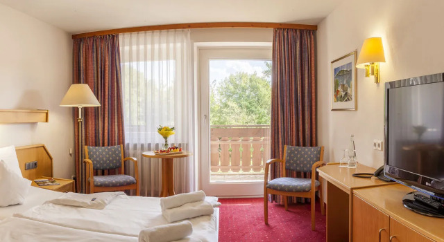 Hotel Schwarzwald Freudenstadt, Забронировать Отель Отели Фройденштадт 3 звезды, 3*