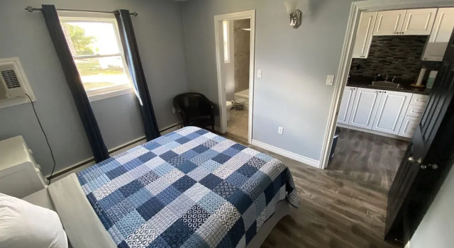 Апартаменты Pines Motel
