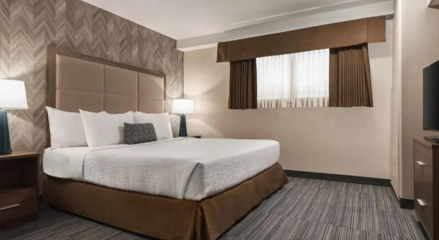 Люкс Canalta Hotel Airdrie