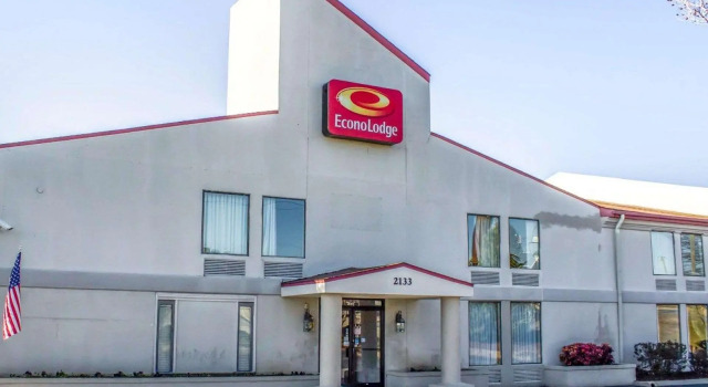 Двухместный номер Standard Econo Lodge Burlington I-40