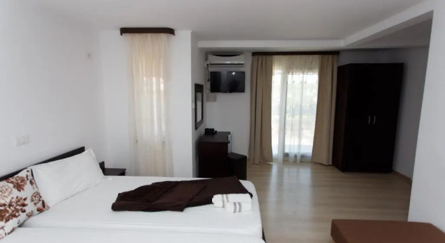 Camera quadrupla Standard con balcone Vila Sandra