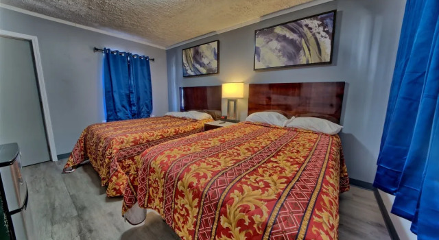 Четырёхместный номер Standard Цокольный этаж Aqua View Motel