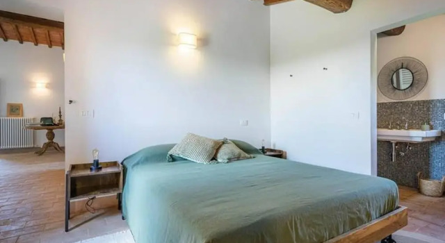 Charming 10 pax Villa in Cortona With Private Pool