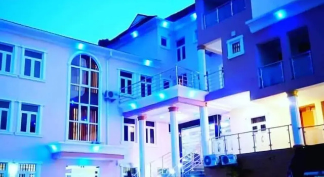 Keem Hotel and Suites, Buchen Sie Hotel Abeokuta Ogun