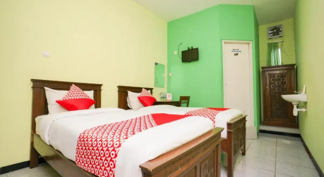 Standard Twin room Rumah Singgah Anggrek Syariah RedPartner