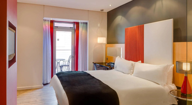 Двухместный номер Standard с балконом Protea Hotel Fire & Ice by Marriott Cape Town