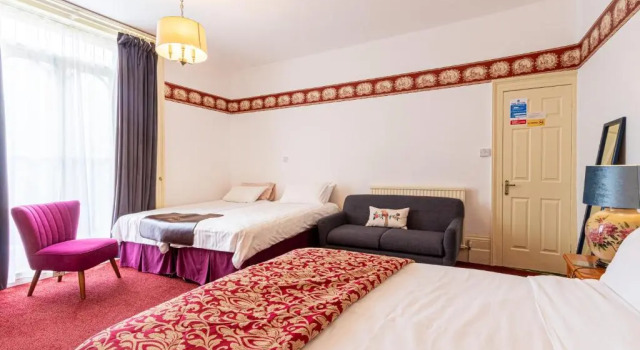 Grand Zimmer Hubert House