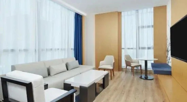 Люкс Fairfield by Marriott Zibo