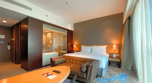 Номер Premier JS Luwansa Hotel & Convention Center