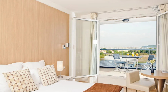 Студия с балконом Residhome Carrières La Défense