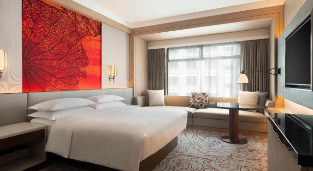 Двухместный клубный номер Standard Sheraton Saigon Grand Opera Hotel